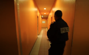 Selon un rapport, près de 16.500 étrangers en situation irrégulière ont été placés en rétention en France en 2025, dont 60 % ont été relâchés sans expulsion